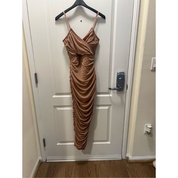 COPY - X Revolve Pippa Dress in nude - Picture 4 of 10